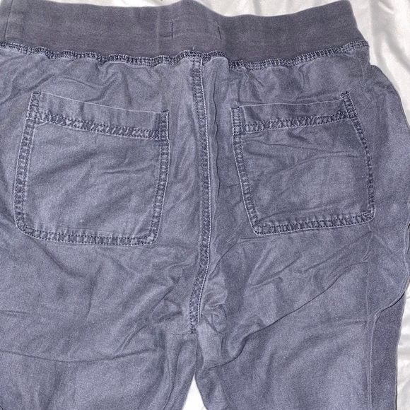 Aritzia TNA Dark Grey Joggers - Picture 2 of 6